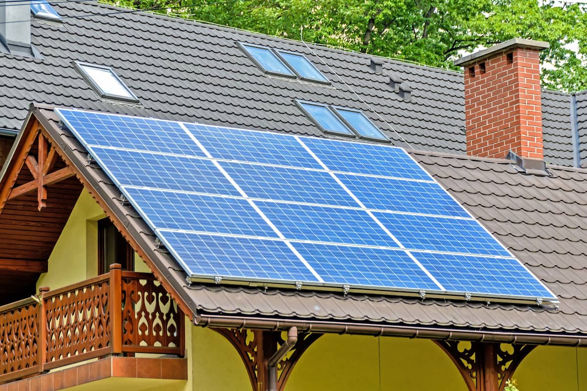 requisitos legales instalar paneles solares cover